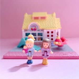 1993 Vintage Polly Pocket - Toy Shop - Complete!
